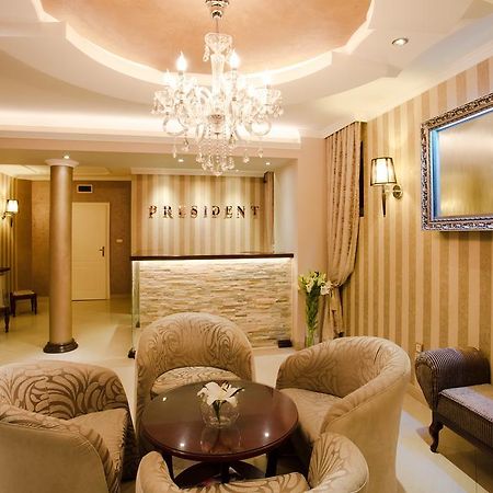 Garni Hotel President De Luxe Крагуєваць Екстер'єр фото